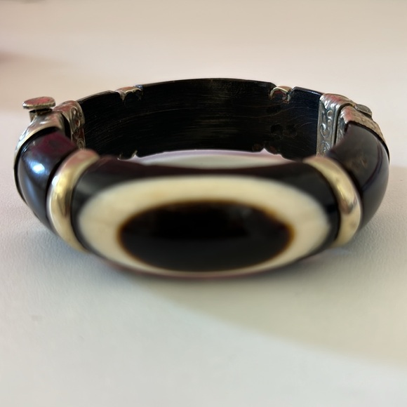 Vintage Artisan Wood and Metal Bracelet - Picture 2 of 15